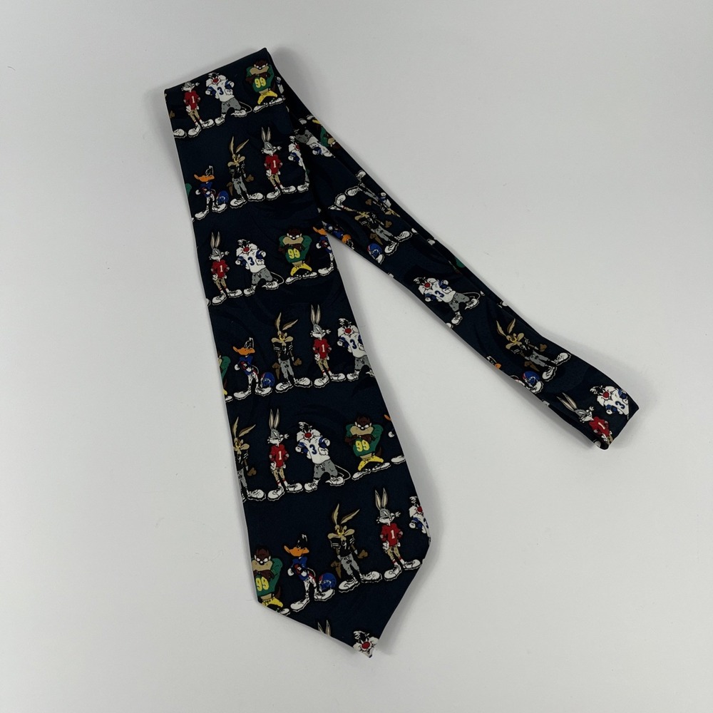 Looney Tunes Vtg Cartoon Novelty Necktie Football characters Bugs, Taz,‎ Daffy